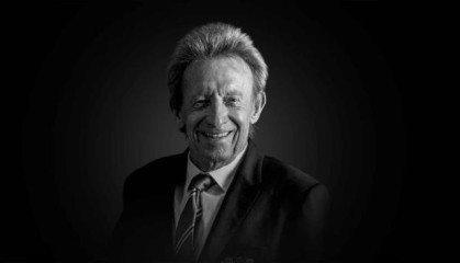 九游体育-曼联传奇丹尼斯·劳去世，“神圣三位一体”天堂再见